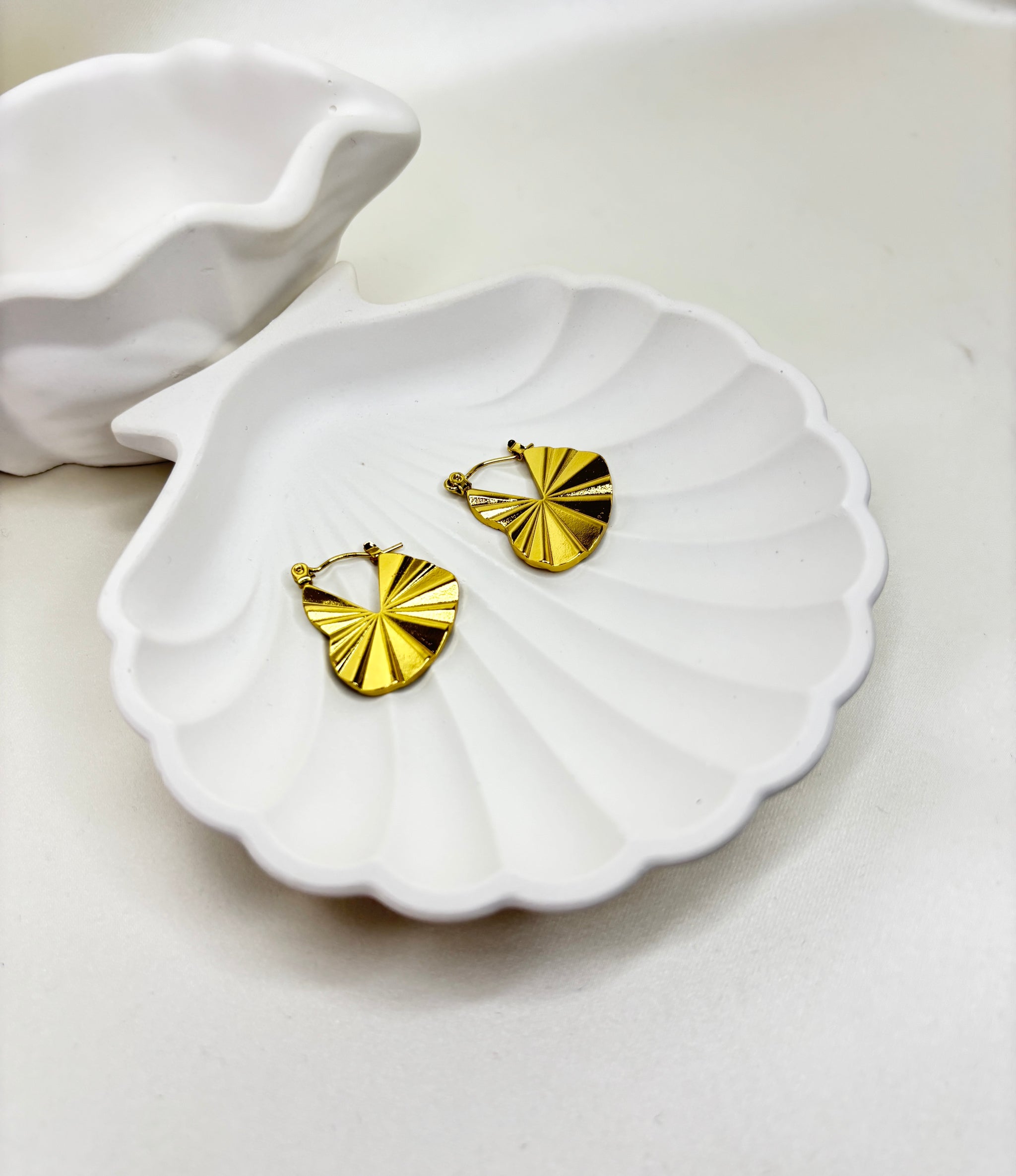 The Radiant Heart Hoops