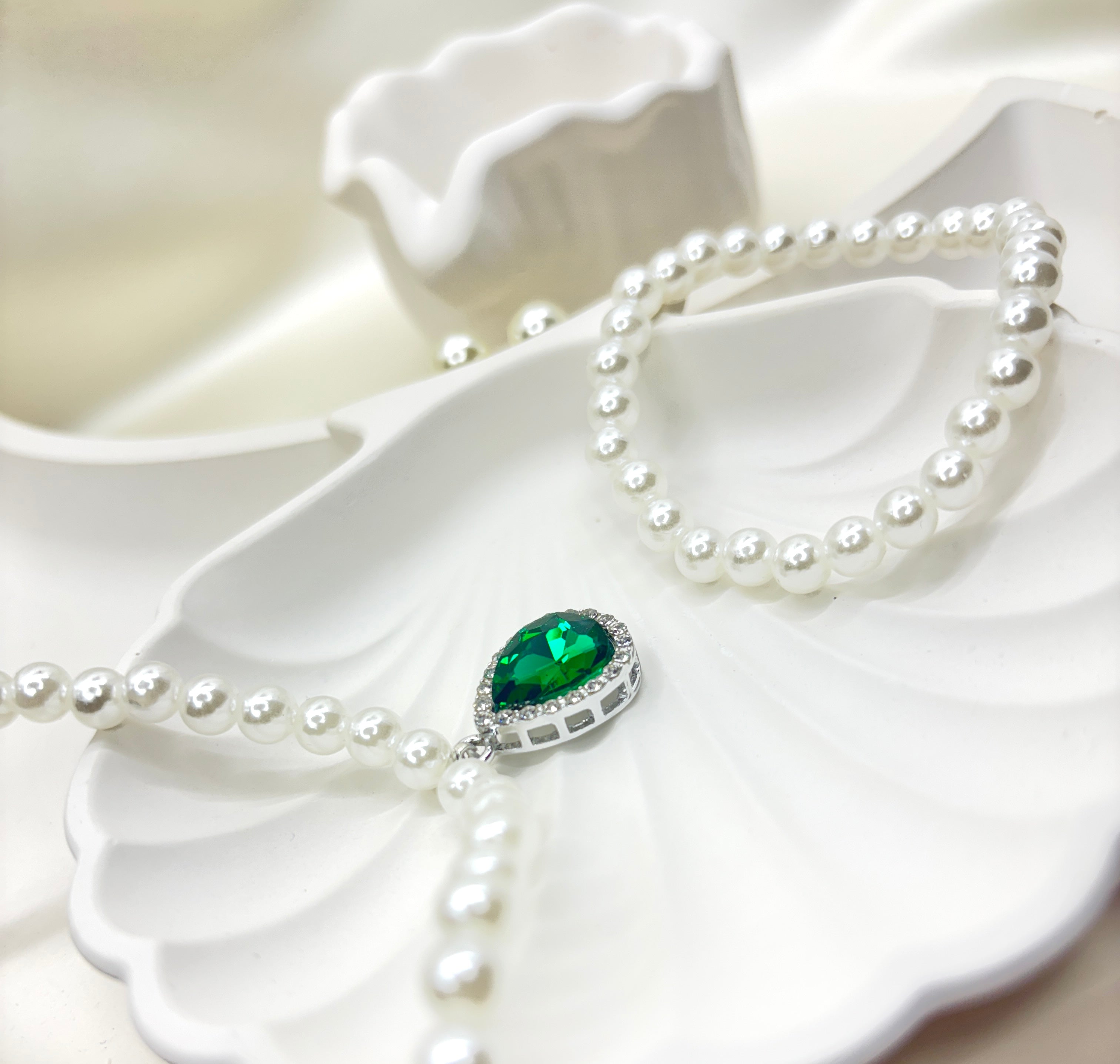 Emerald Drop Pearl Set