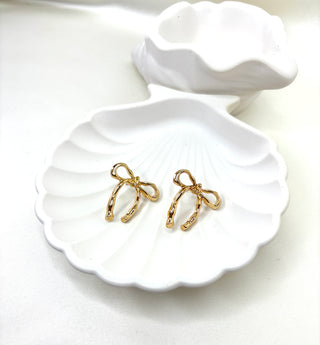 The Taffeta Ribbon Studs