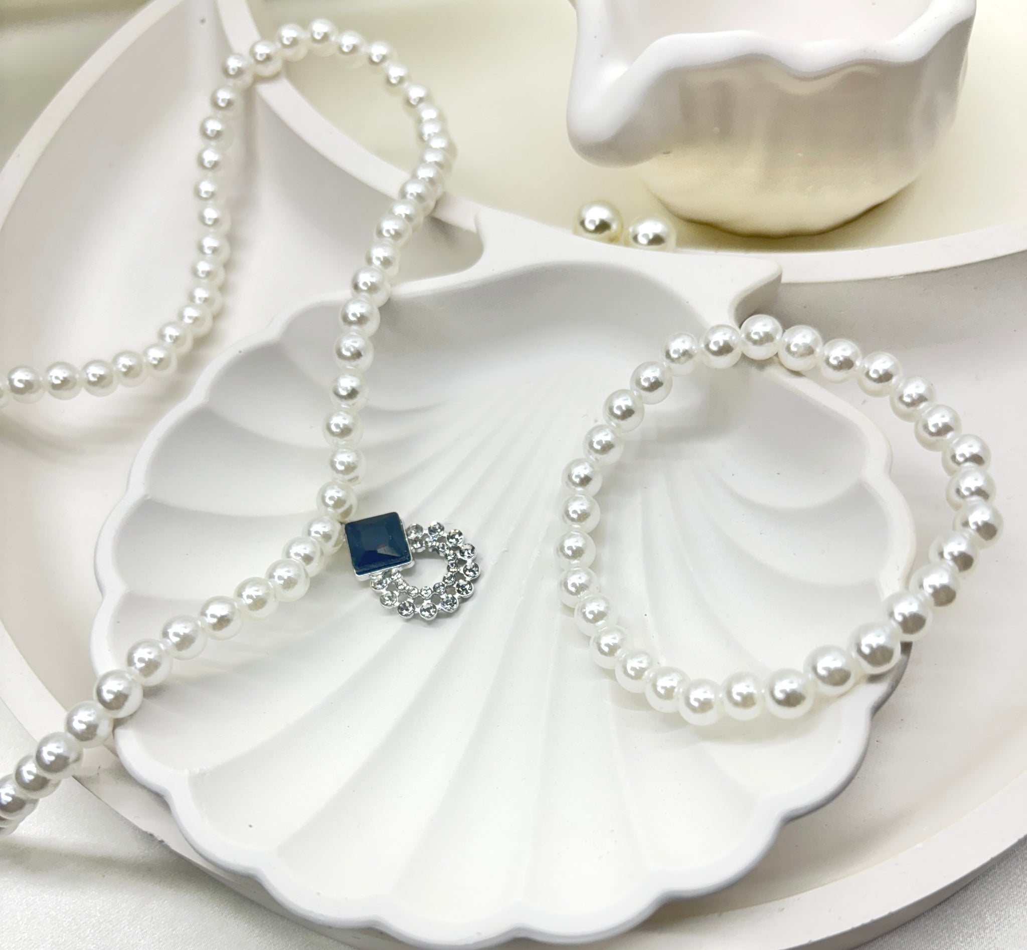 Noir Bloom Pearl Set