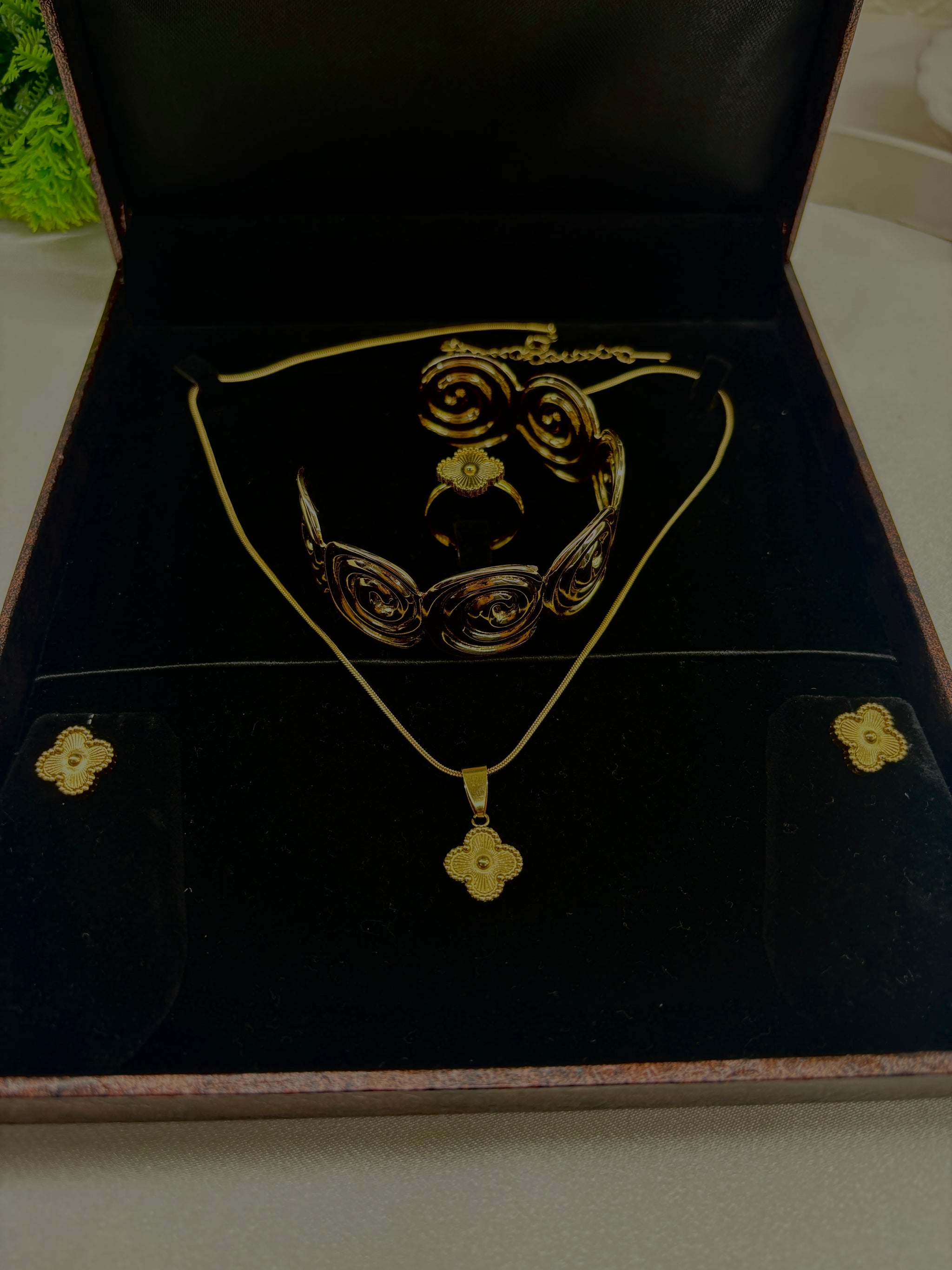 Royal Bloom Jewellery Set