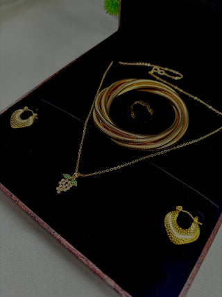 Golden Vineyard Gift Combo Set