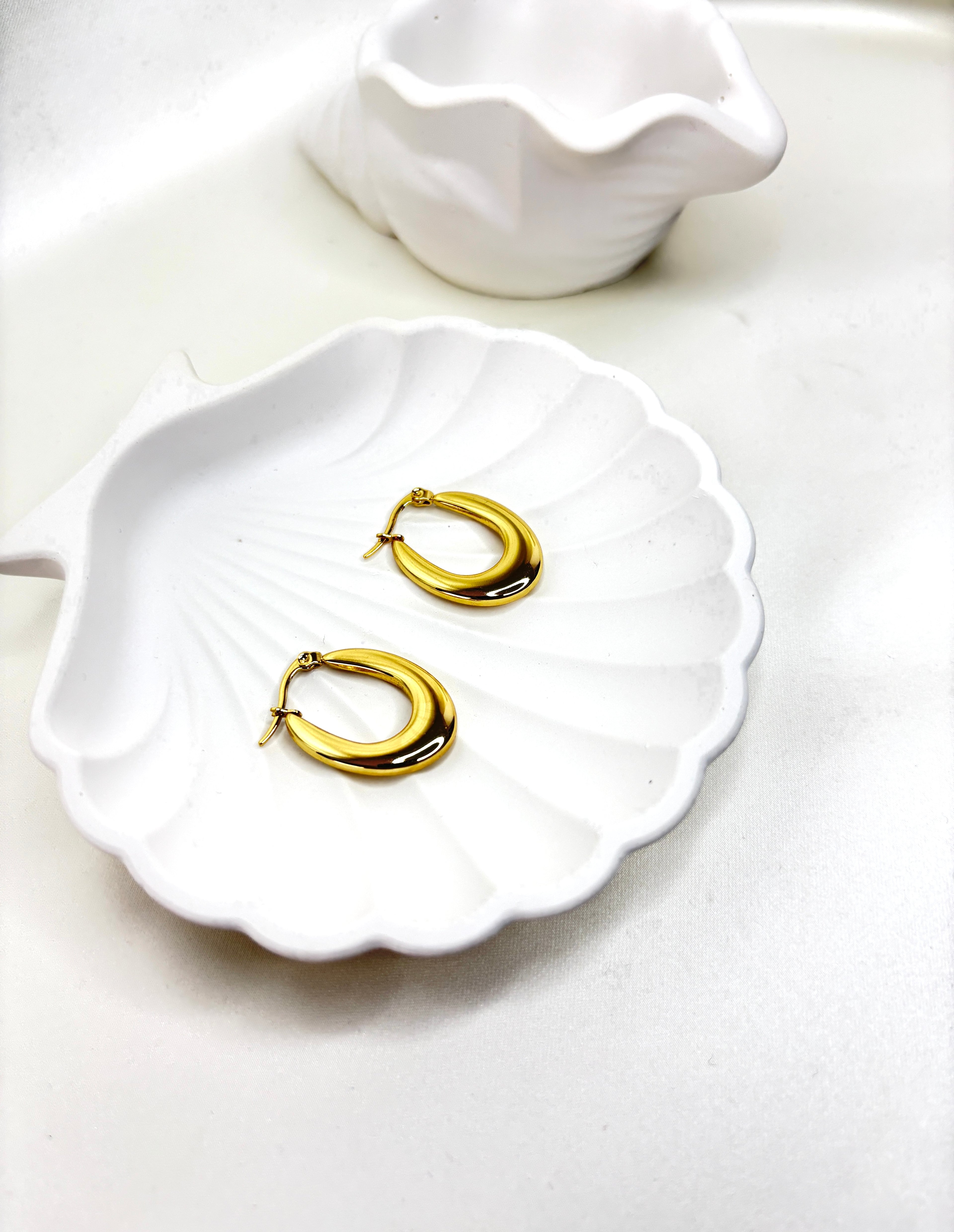 The Modern Arch Hoops