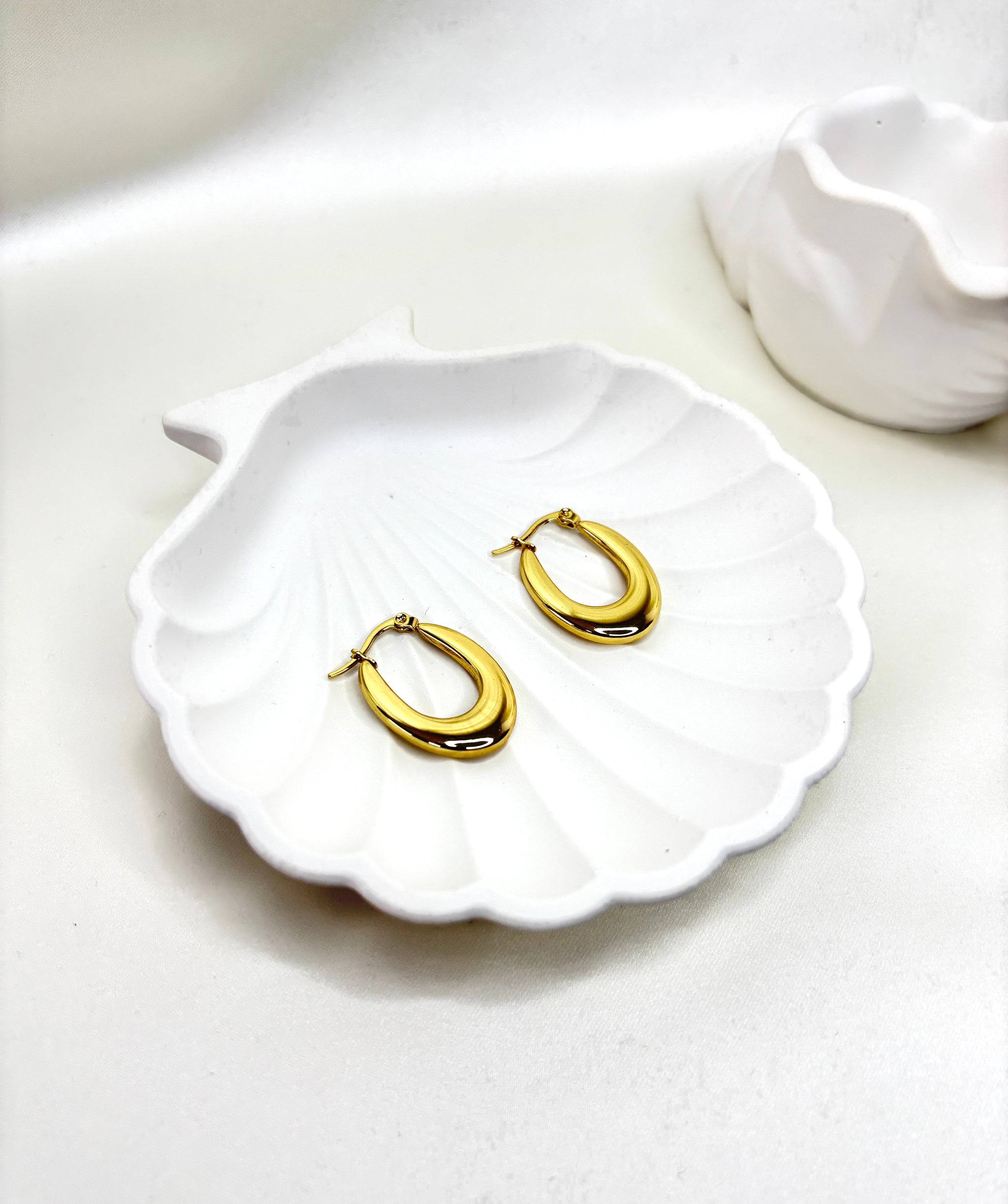 The Modern Arch Hoops