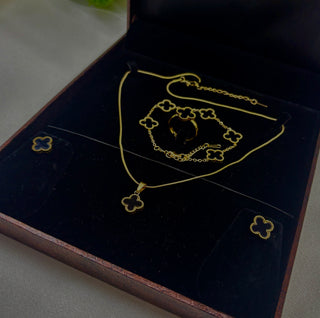 Golden Noir Clover Gift Set
