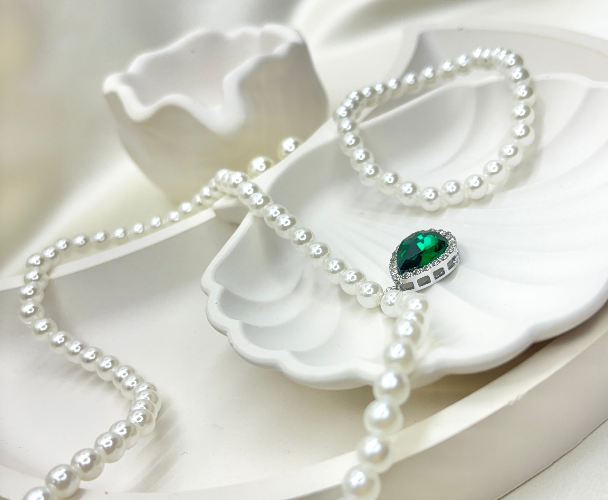 Emerald Drop Pearl Set