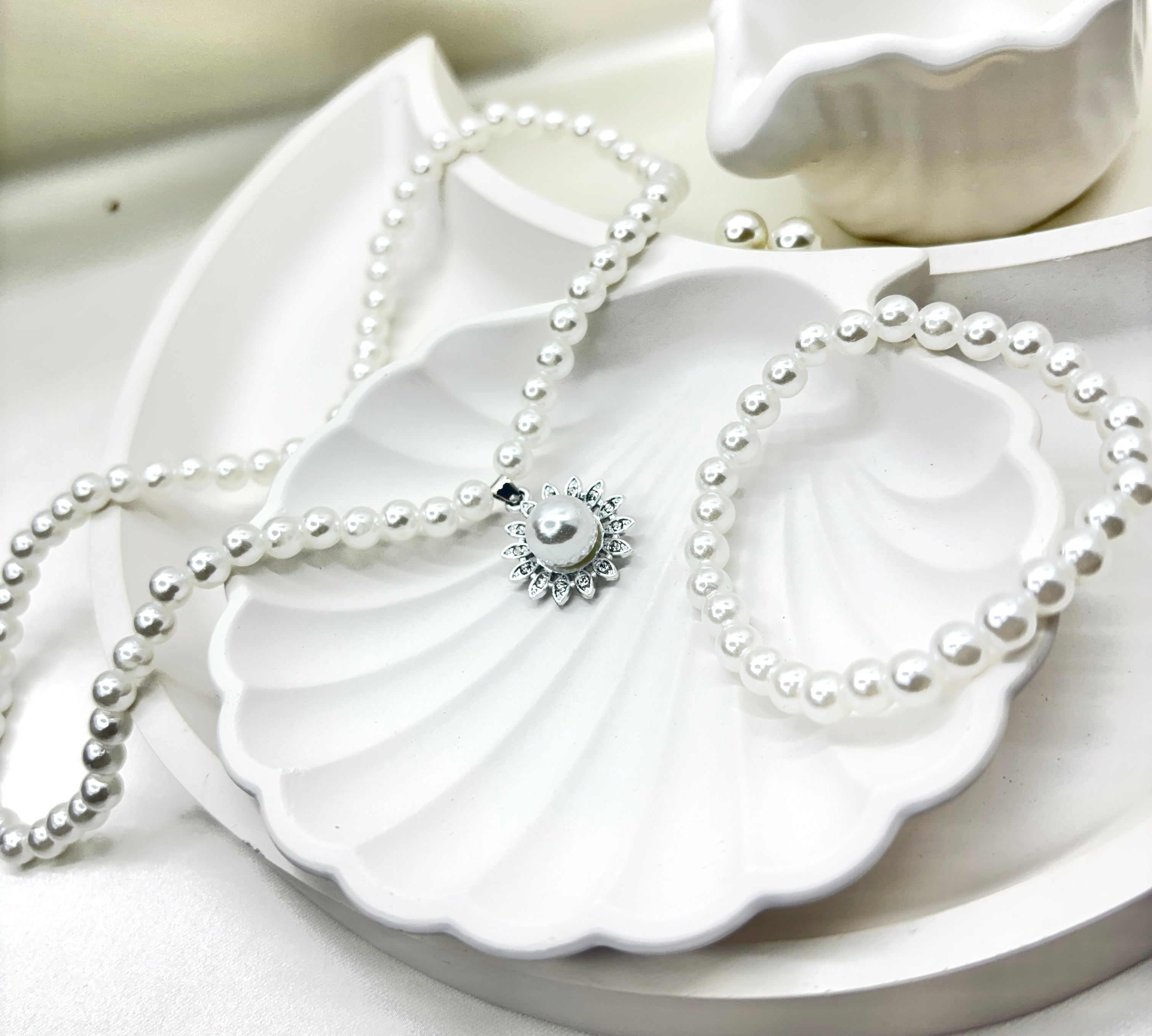 Eternal Halo Pearl Set