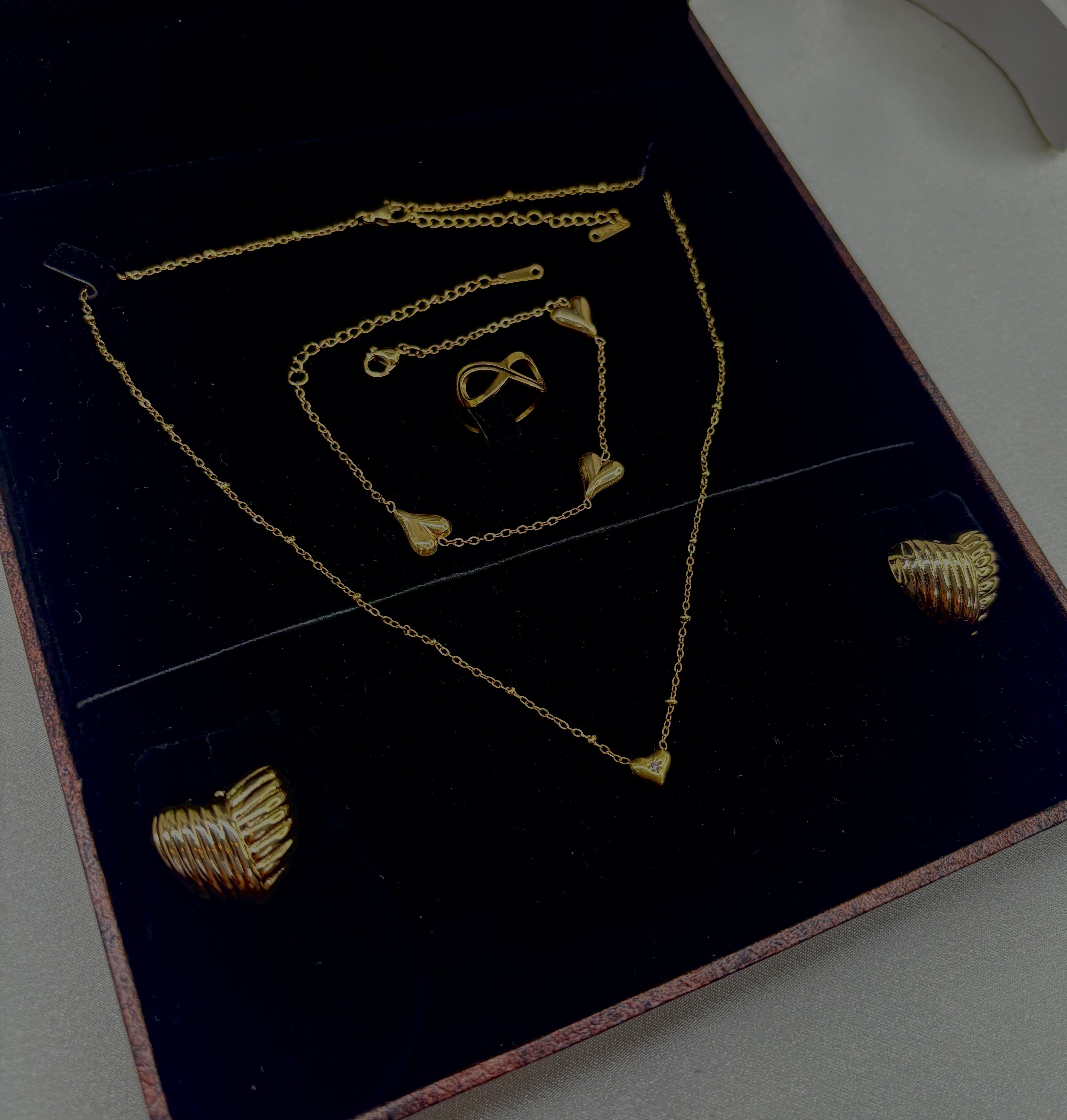 The Eternal Heart Set