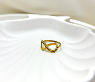 Eternal Loop Anti-Tarnish Ring