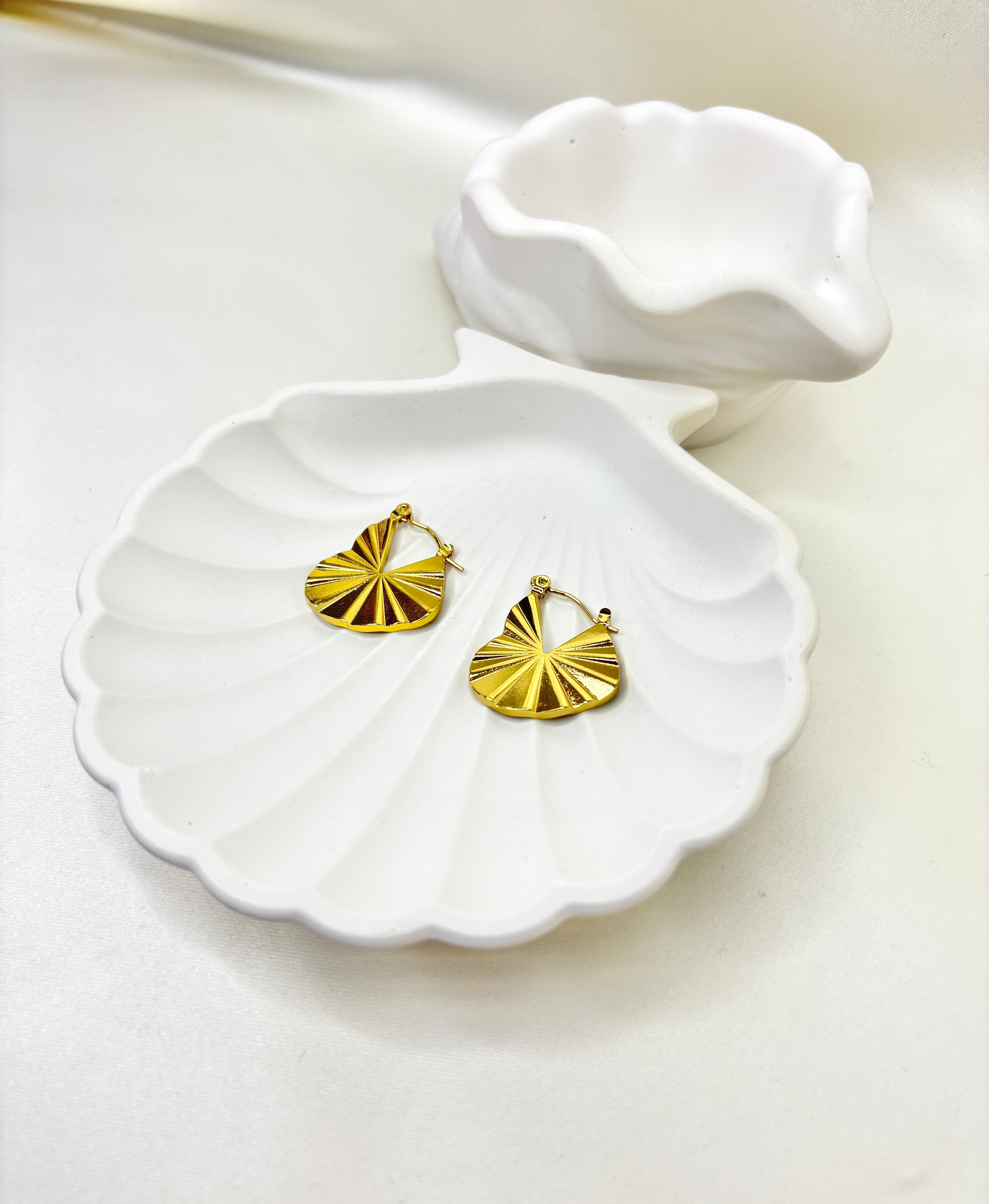 The Radiant Heart Hoops