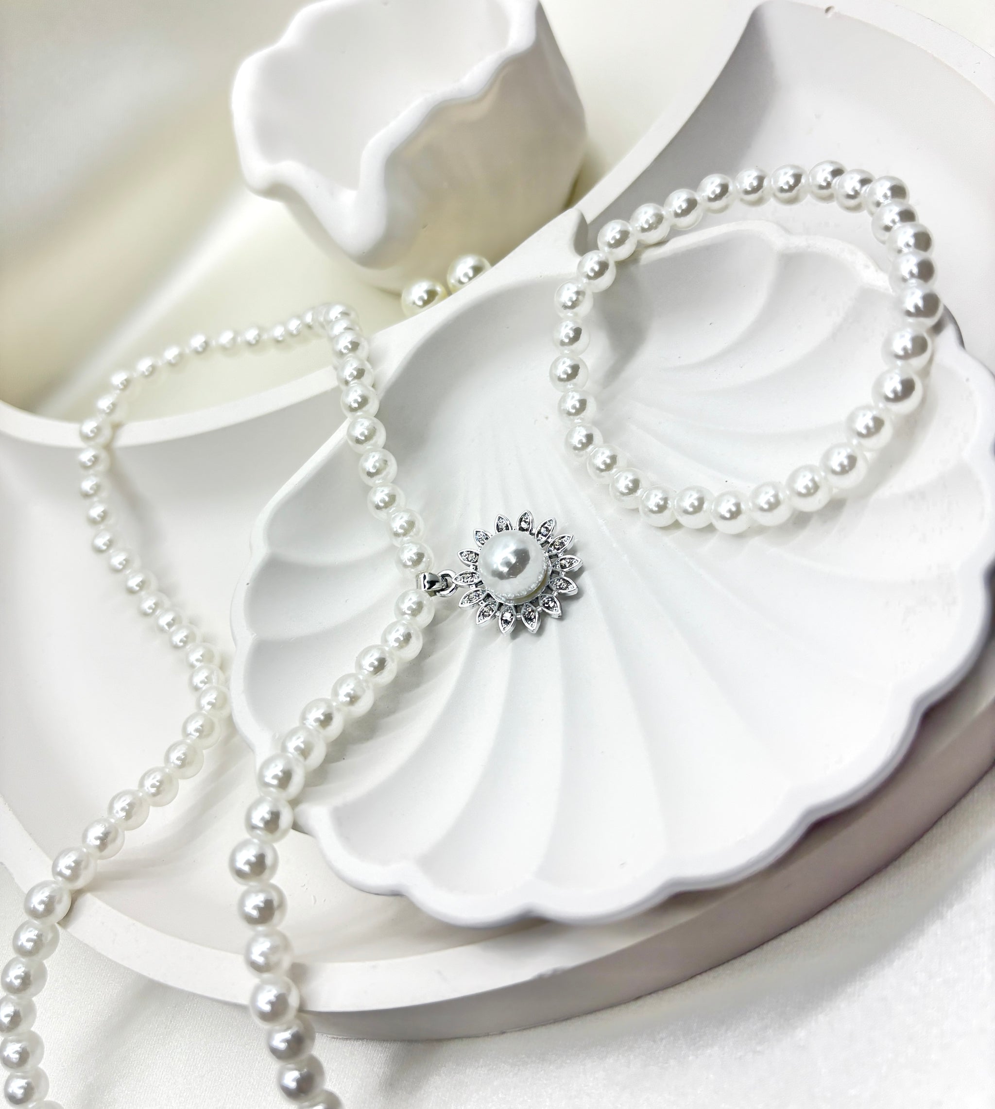 Eternal Halo Pearl Set