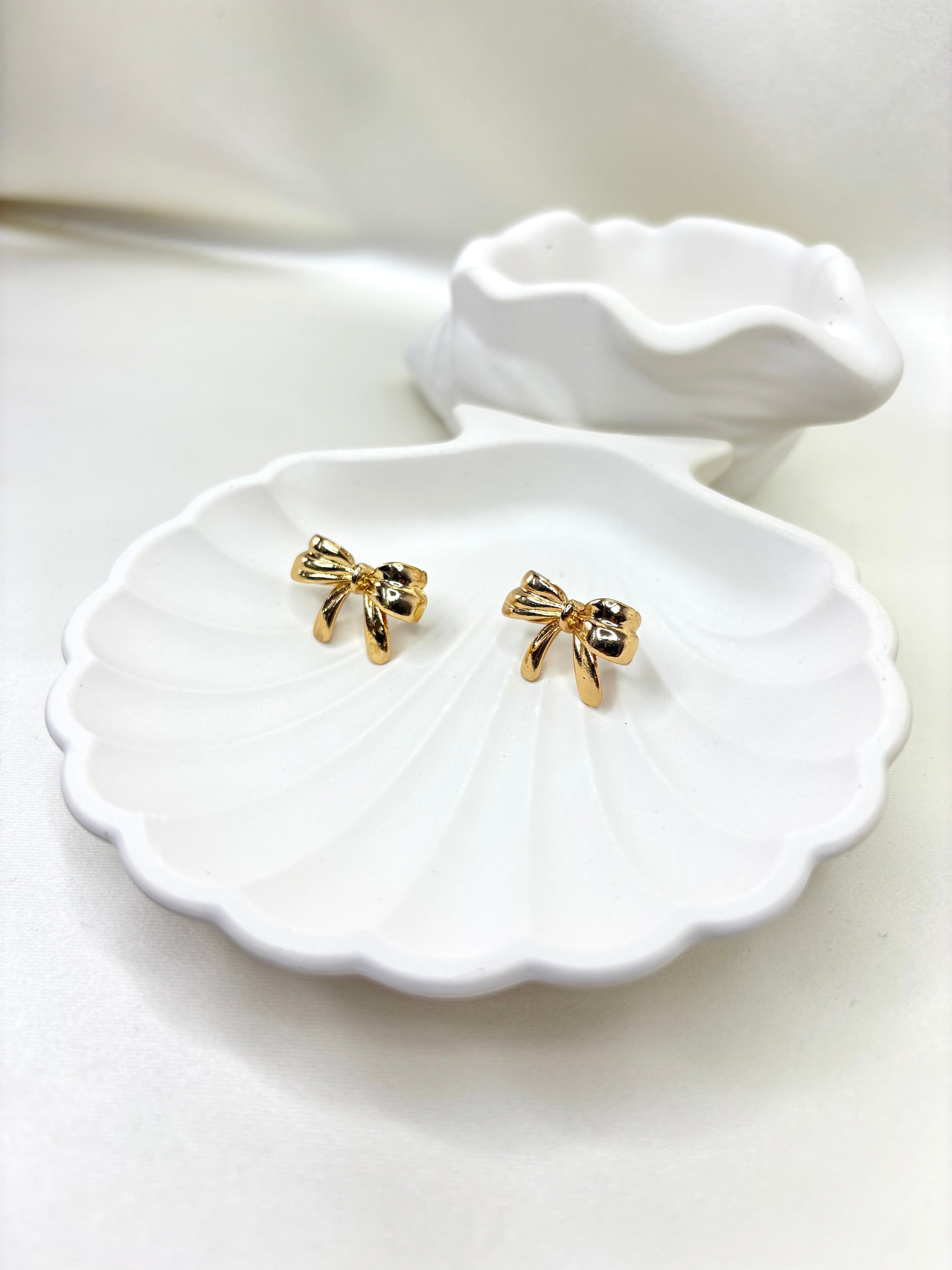 The Taffeta Bow Studs