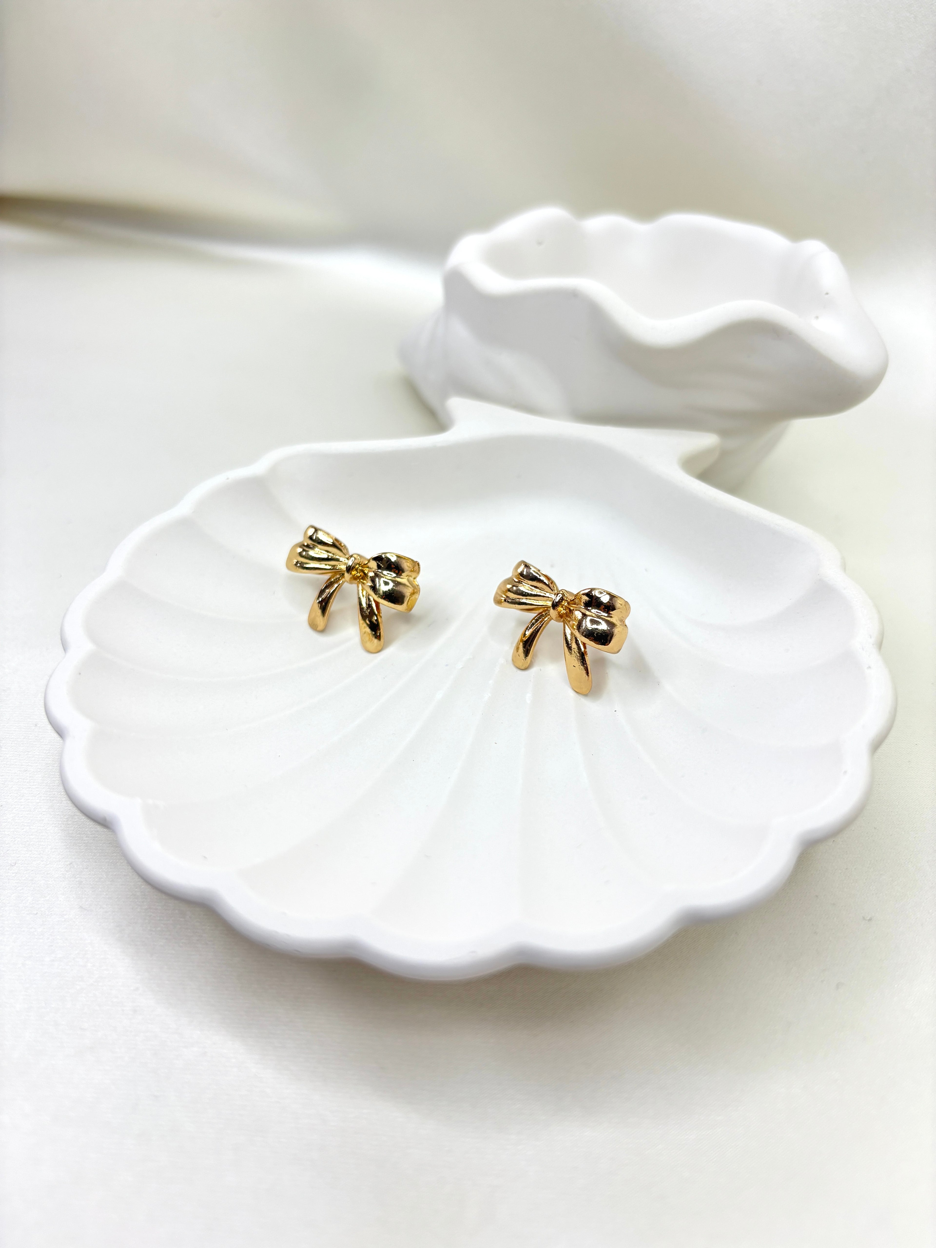 The Taffeta Bow Studs