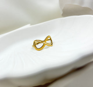 Eternal Loop Anti-Tarnish Ring