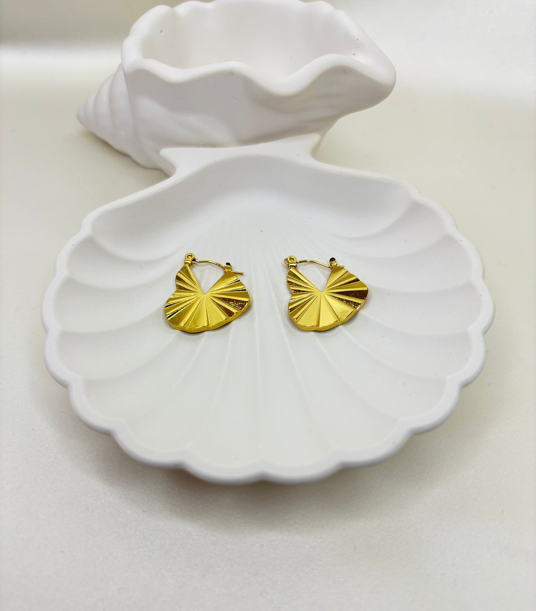 The Radiant Heart Hoops