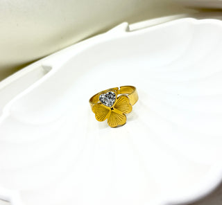 Lucky Sparkle Clover Anti-Tarnish Ring