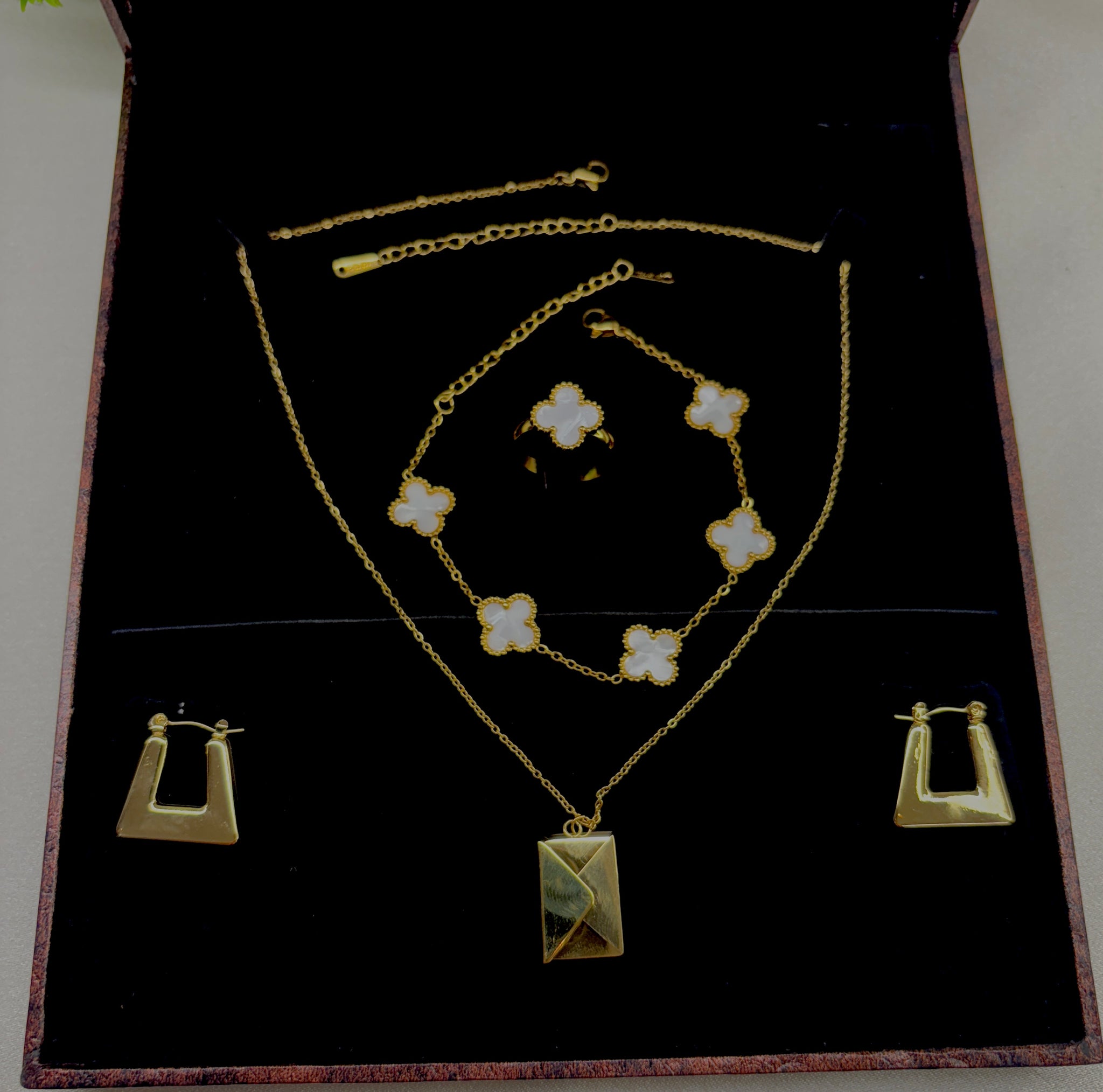 Golden Clover Charm Combo Set