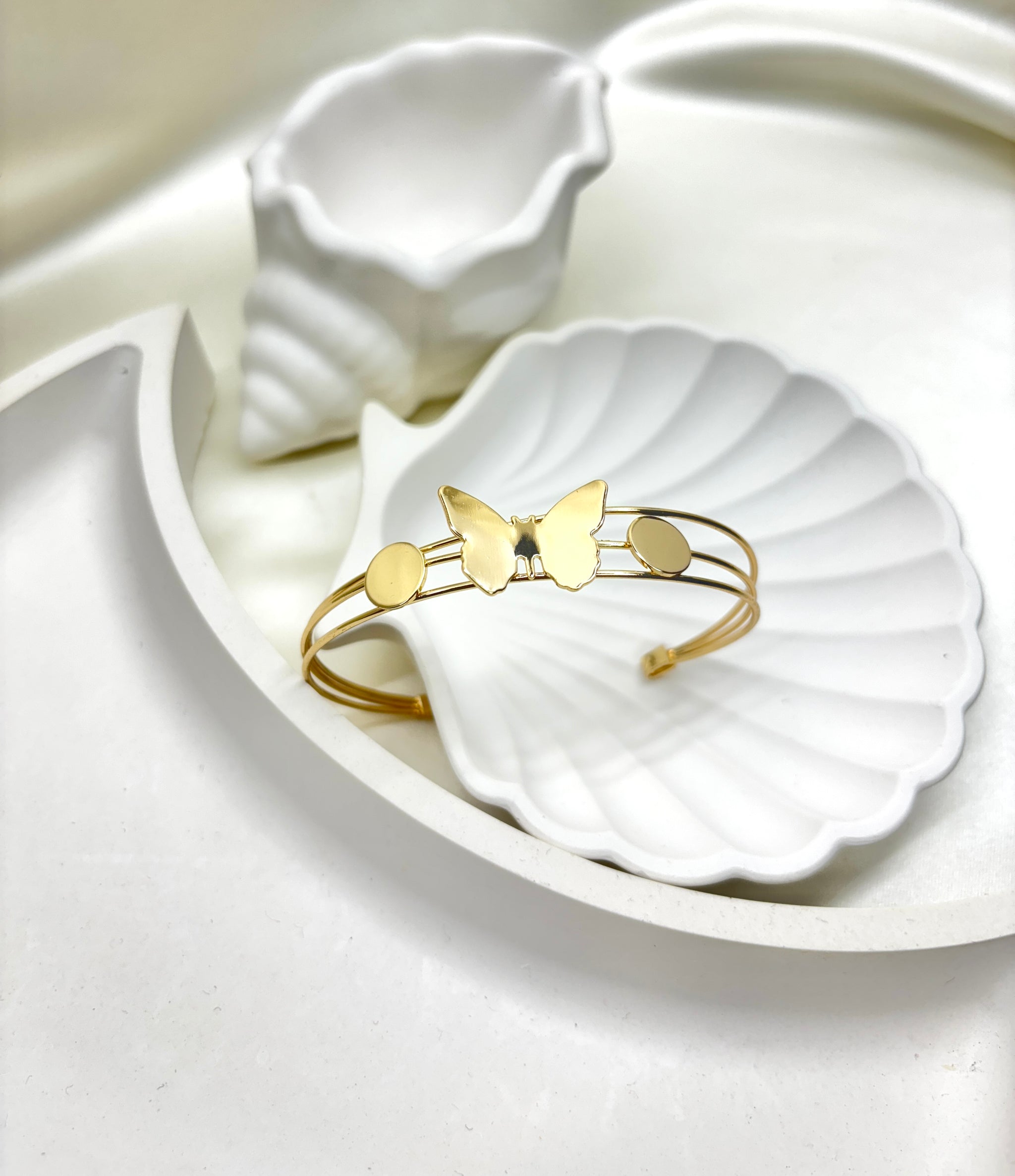 The Monarch Flight Cuff