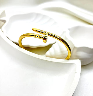The Luxe Nail Clasp Bangle