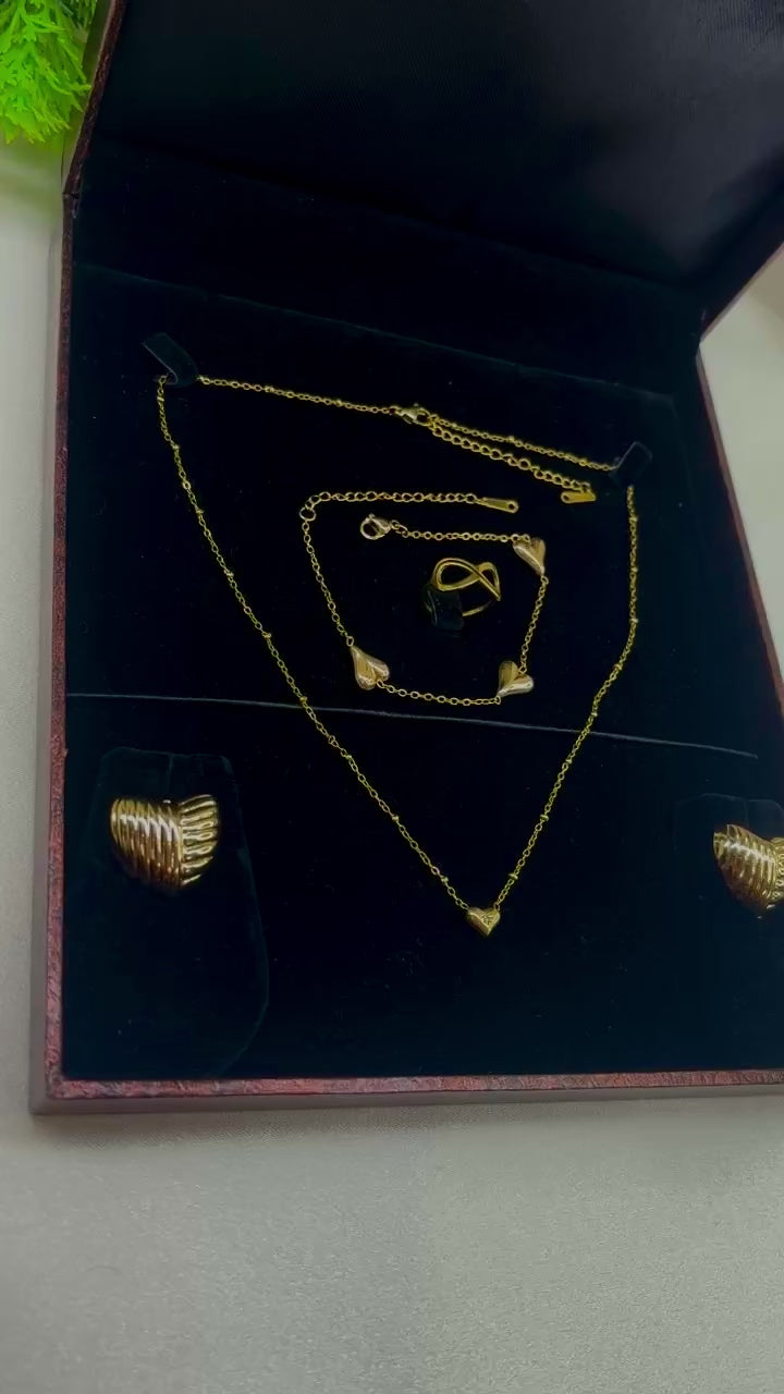 The Eternal Heart Set